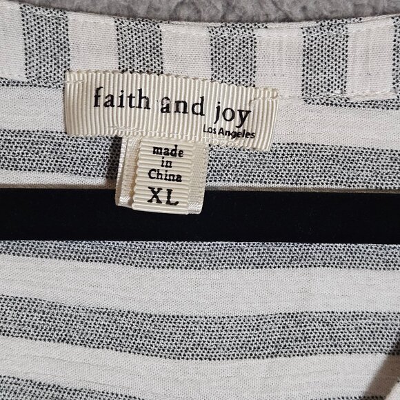 Striped White & Gray Button-Tab Sleeve V-Neck Tunic Top By Faith And Joy XL - Picture 9 of 11